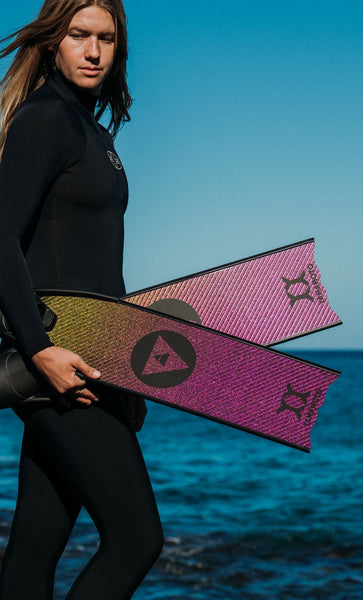 Alchemy Aurora by Yamamoto Carbon Fiber Fins (30º)