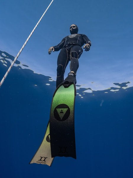 Alchemy Aurora by Yamamoto Carbon Fiber Fins (30º)