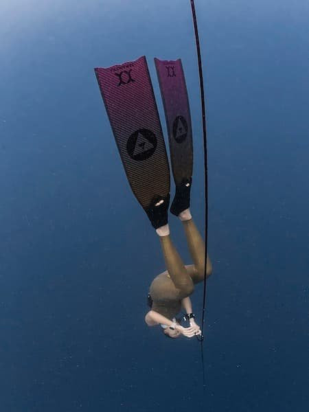 Alchemy Aurora by Yamamoto Carbon Fiber Fins (30º)