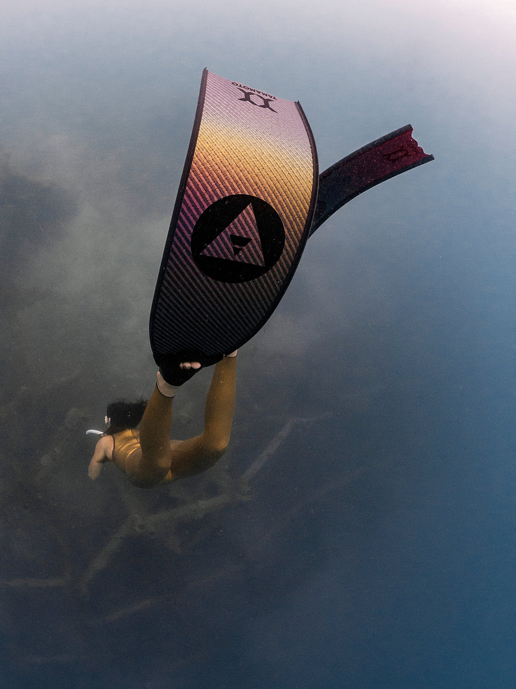Alchemy Aurora by Yamamoto Carbon Fiber Fins (30º)