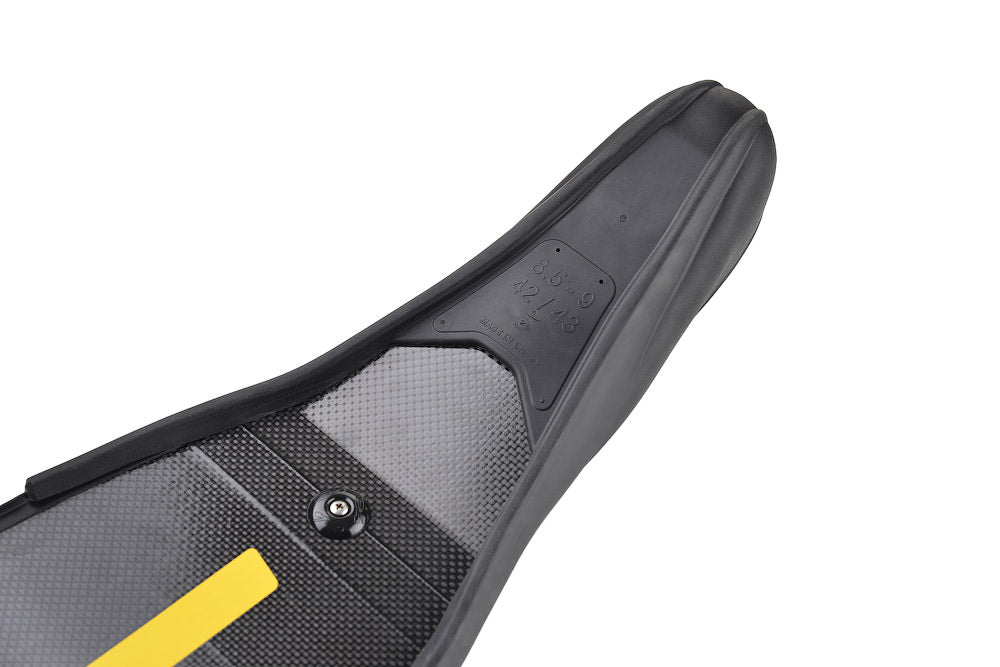 2BFREE Bifins with C4 400 Pocket - Bottom View Close Up